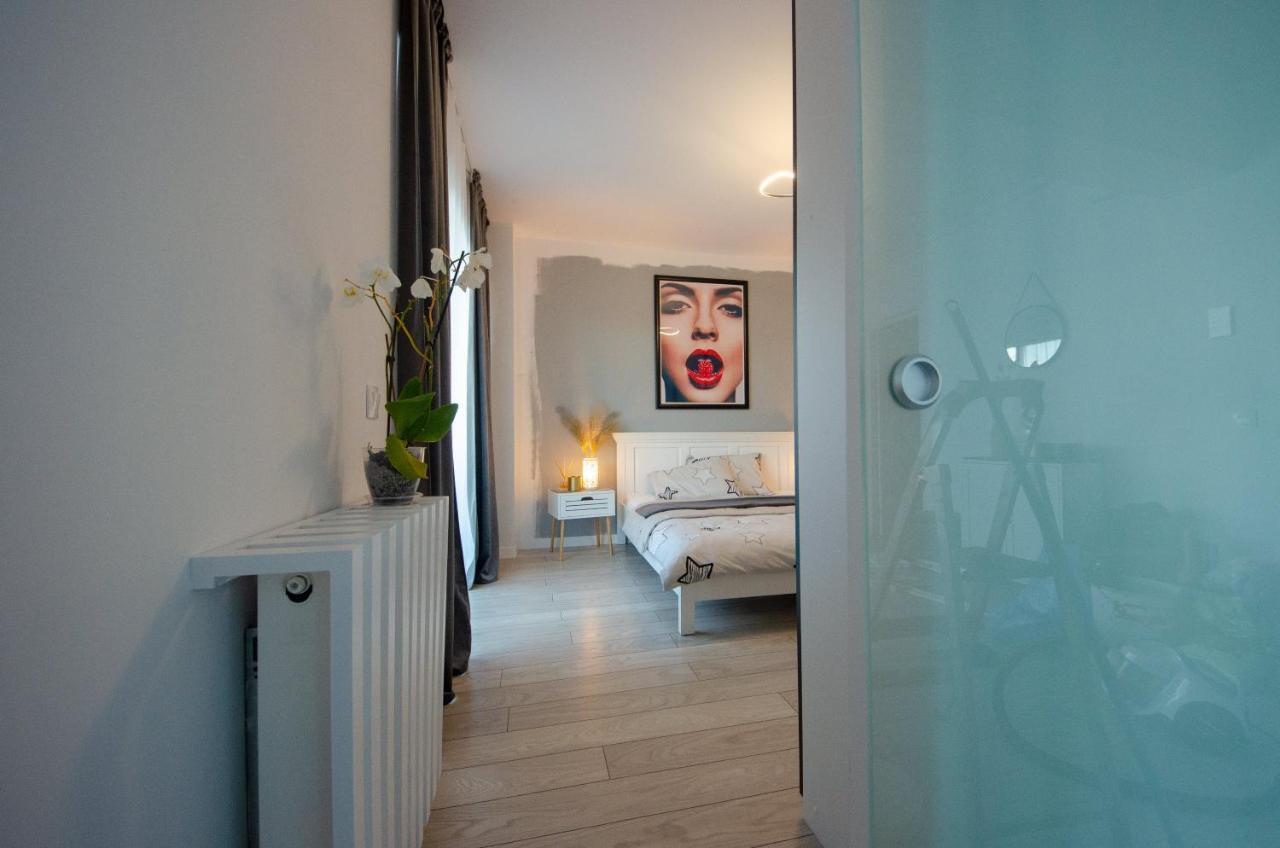 Bliss Apartment Târgu-Mureş Exteriör bild