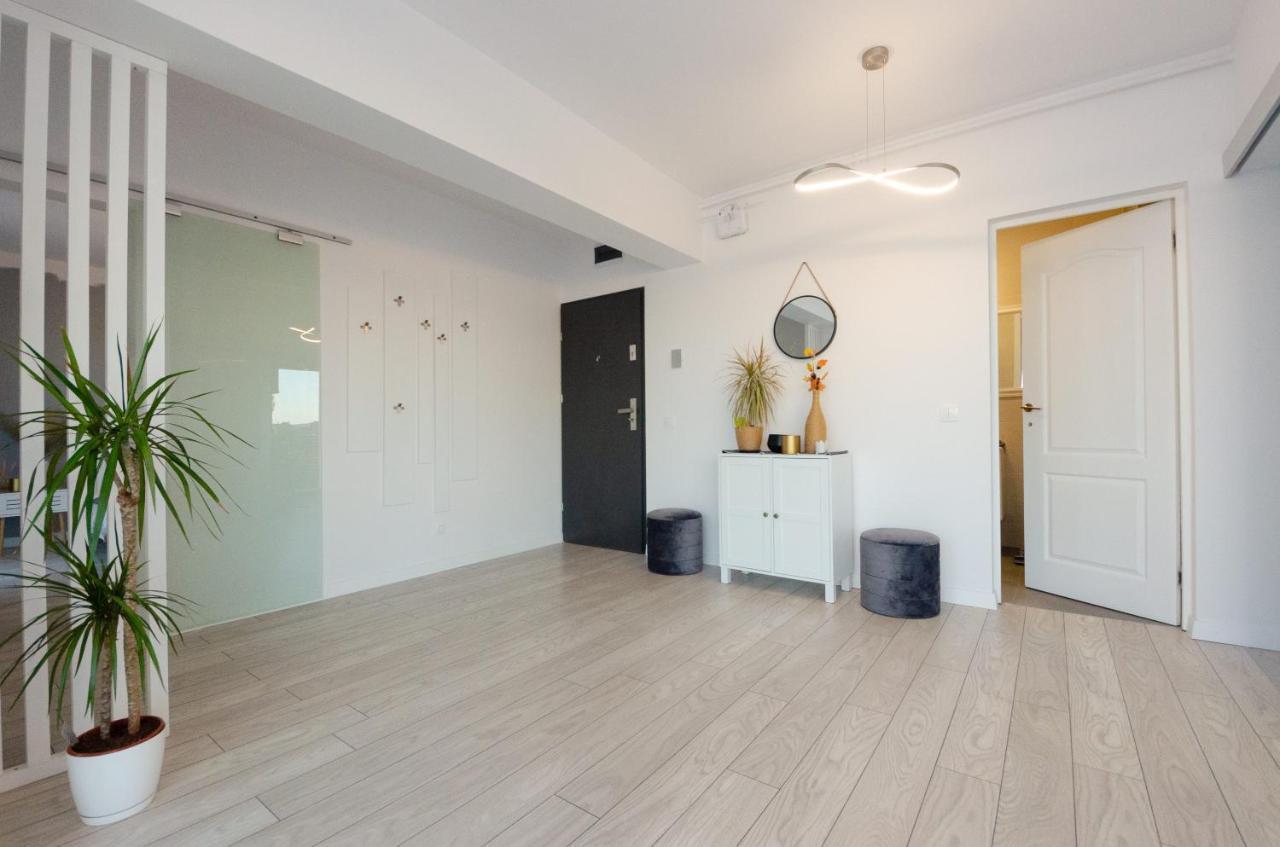 Bliss Apartment Târgu-Mureş Exteriör bild